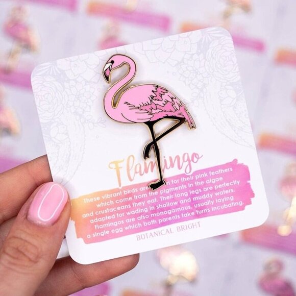 Flamingo Enamel Pin - Gold Plated Wildlife & Nature Jewelry‎ - Tropical Bird - Picture 2 of 2